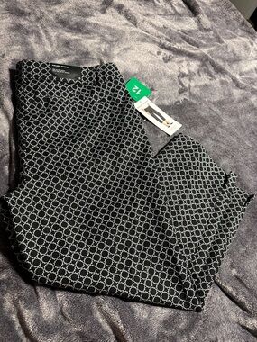 Hilary Radley Black and White Geometric Ponte Pants